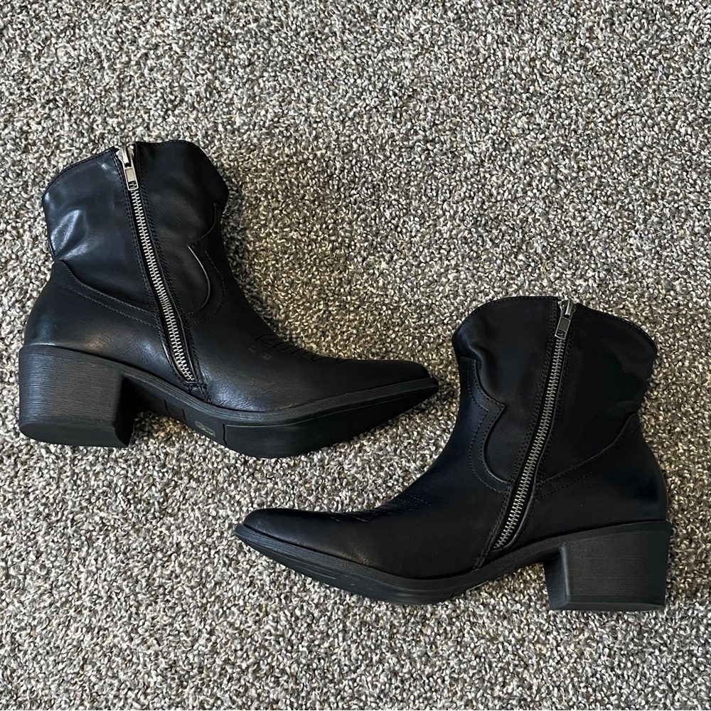 MIA Black Cowboy Ankle Booties Size 10 - Picture 7 of 10